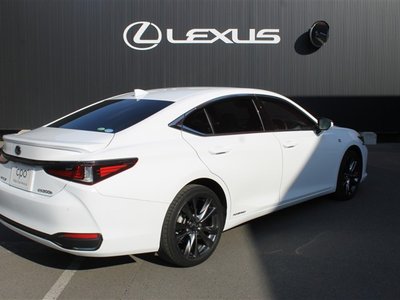 2021 Lexus ES 照片 2