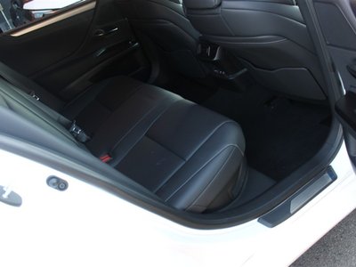 2021 Lexus ES 照片 9