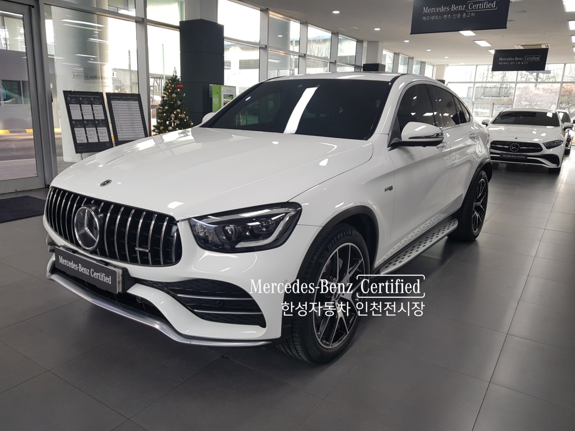 MERCEDES-BENZ GLC - View 1