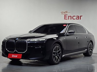 2025 BMW 7 SERIES photo 1