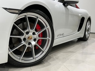 PORSCHE 718 BOXSTER - 10