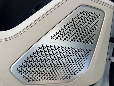 LAMBORGHINI URUS - 7