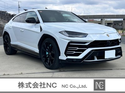 LAMBORGHINI URUS - 1