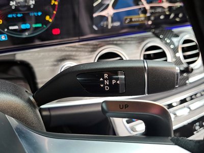 MERCEDES-BENZ E-CLASS - 9