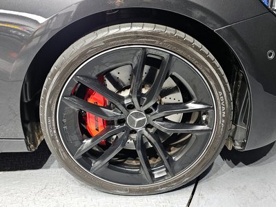 MERCEDES-BENZ E-CLASS - 6