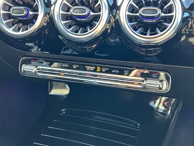 MERCEDES-BENZ CLA - 9