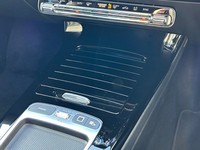 MERCEDES-BENZ CLA - 10