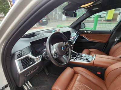 2023 BMW X7 photo 5
