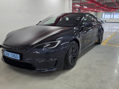 TESLA MODEL S - 1