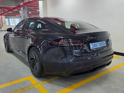 TESLA MODEL S - 5