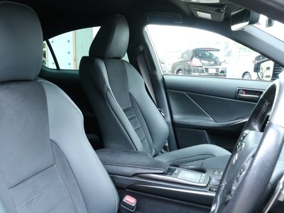 LEXUS IS - 8