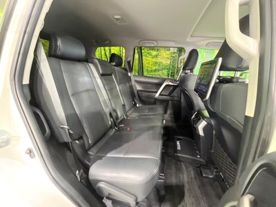 TOYOTA LAND CRUISER PRADO - 9