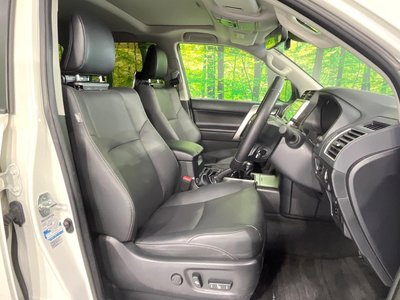 TOYOTA LAND CRUISER PRADO - 8