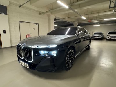 BMW 7 SERIES
