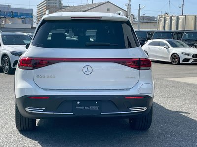 MERCEDES-BENZ EQB - 8
