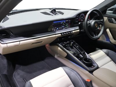 PORSCHE 911 - 4