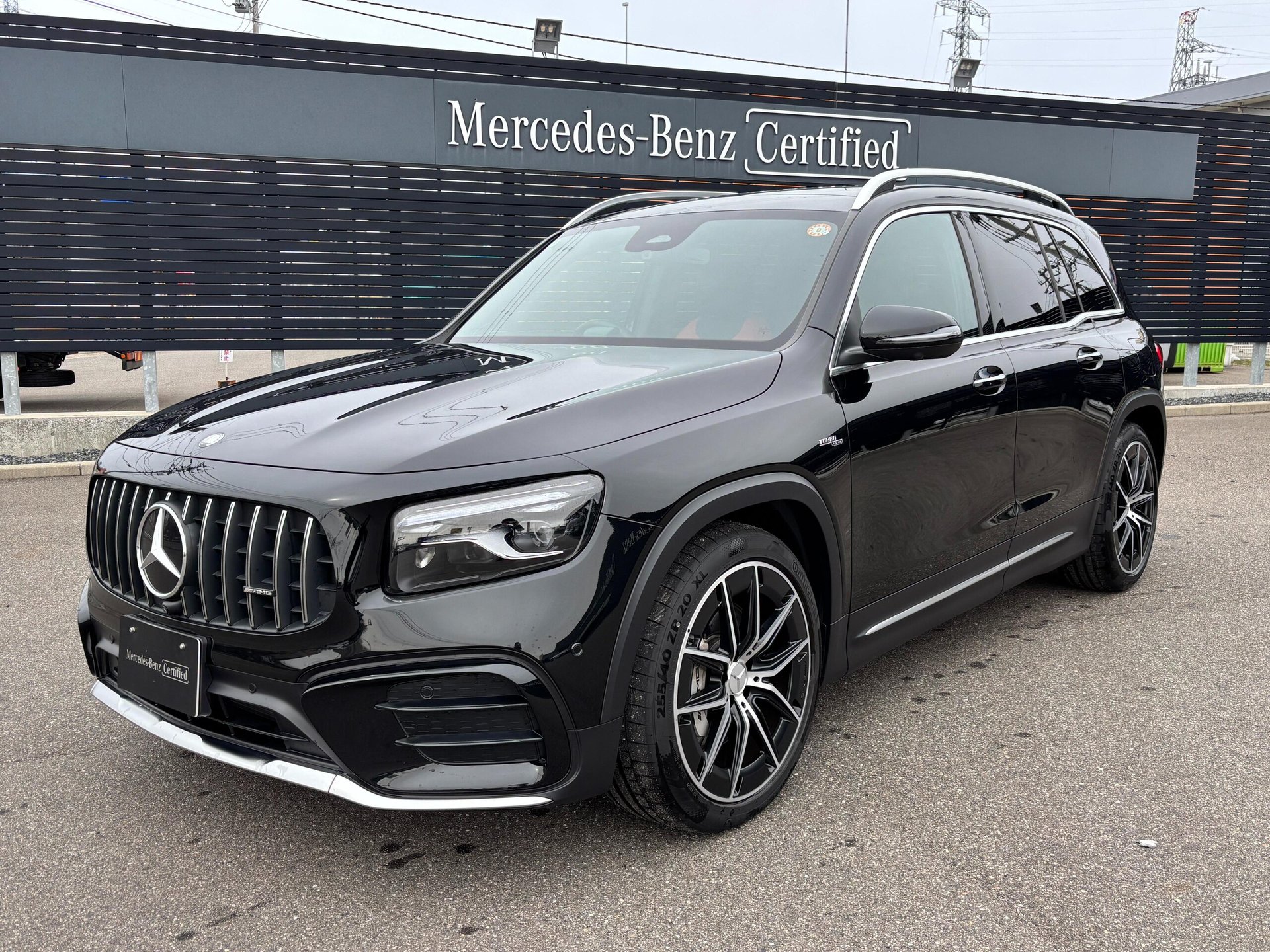 MERCEDES-BENZ GLB AMG - View 1