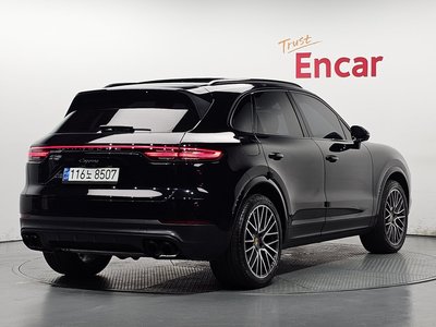 PORSCHE CAYENNE - 4