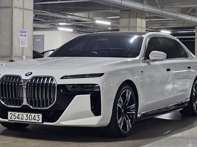BMW 7 SERIES