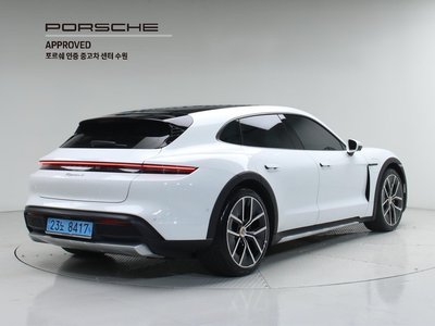 PORSCHE TAYCAN - 4