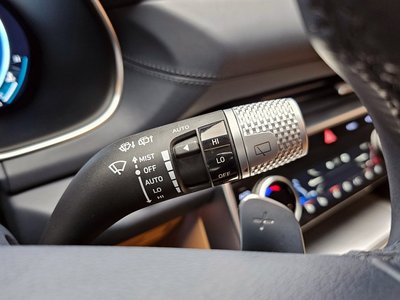 2023 Genesis GV80 thumbnail 18