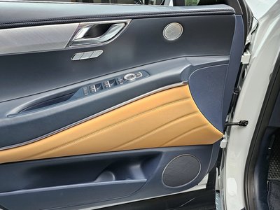 2023 Genesis GV80 thumbnail 16