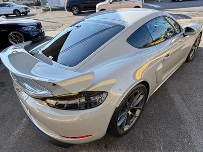 PORSCHE 718 CAYMAN - 10