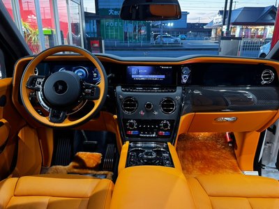 ROLLS-ROYCE CULLINAN - 6
