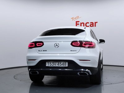 MERCEDES-BENZ GLC - 4