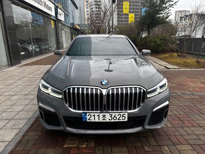 BMW 7 SERIES - 1