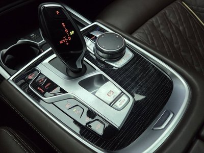 BMW 7 SERIES - 9