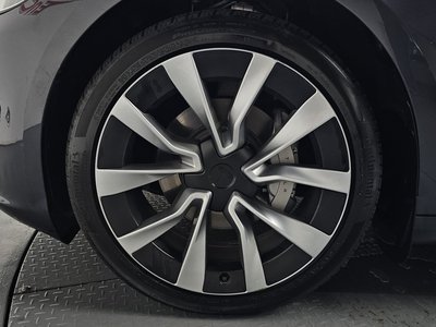 صورة 6 لـ 2025 Tesla MODEL 3