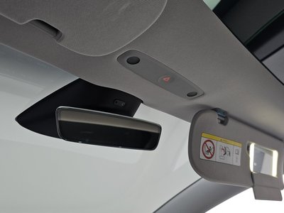 2025 Tesla MODEL 3 — миниатюра 23