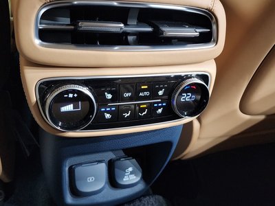 2021 Genesis GV80 thumbnail 19