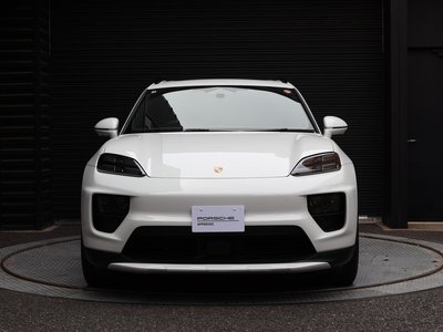 PORSCHE MACAN - 5