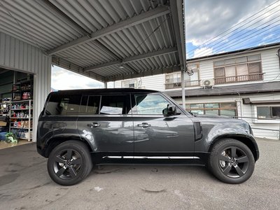 LAND ROVER DEFENDER - 4