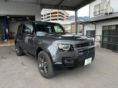 LAND ROVER DEFENDER - 3