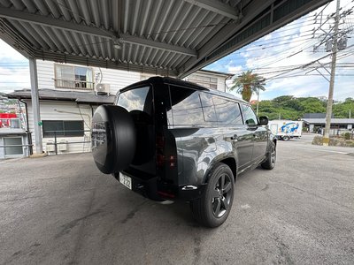 LAND ROVER DEFENDER - 8