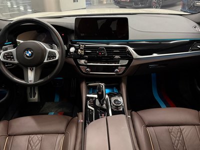 BMW 5 SERIES - 4