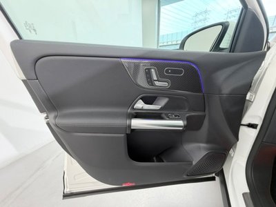 2025 Mercedes-BENZ GLA 缩略图 35