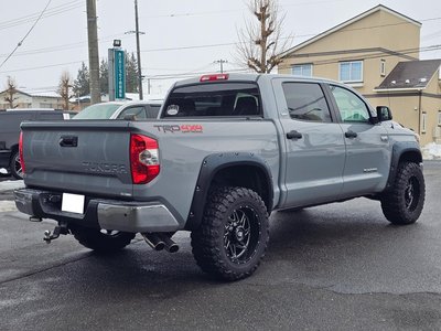 TOYOTA TUNDRA - 10