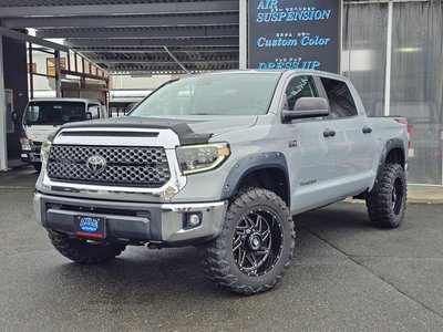 TOYOTA TUNDRA - 1