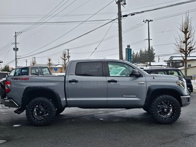 TOYOTA TUNDRA - 6