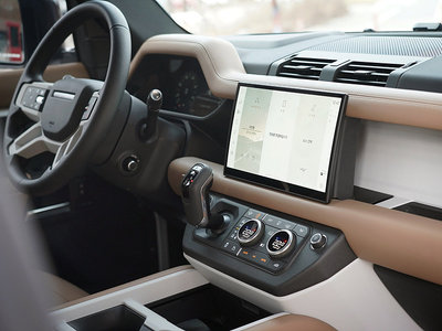 LAND ROVER DEFENDER - 8