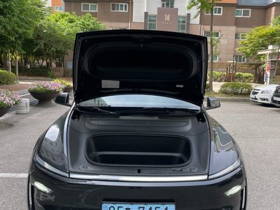 TESLA MODEL Y - 9