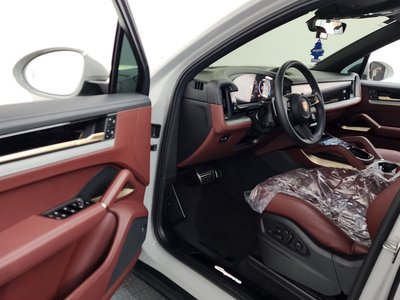 PORSCHE CAYENNE - 10