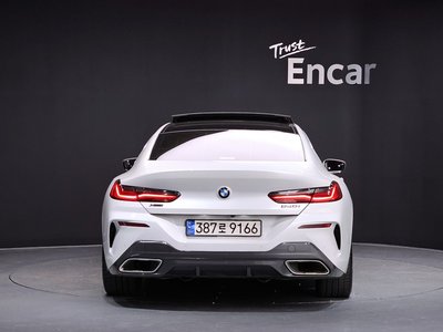 BMW 8 SERIES - 4