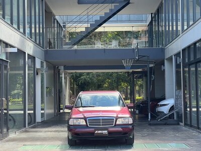 MERCEDES-BENZ C-CLASS - 3