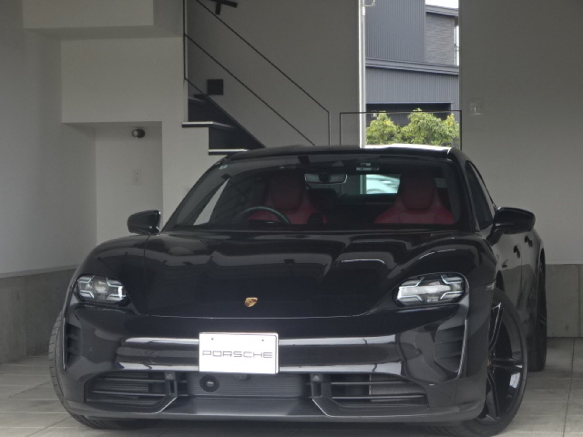 PORSCHE TAYCAN - View 1