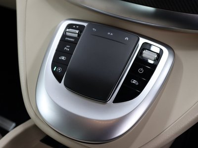 MERCEDES-BENZ V-CLASS - 10